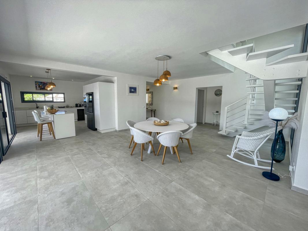 19 Location villa piscine accès plage Saint François Guadeloupe_sejour